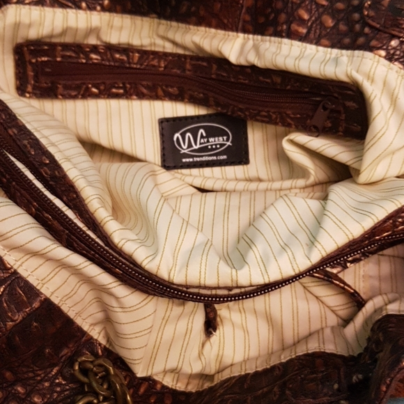 Purse - Picture 2 of 2